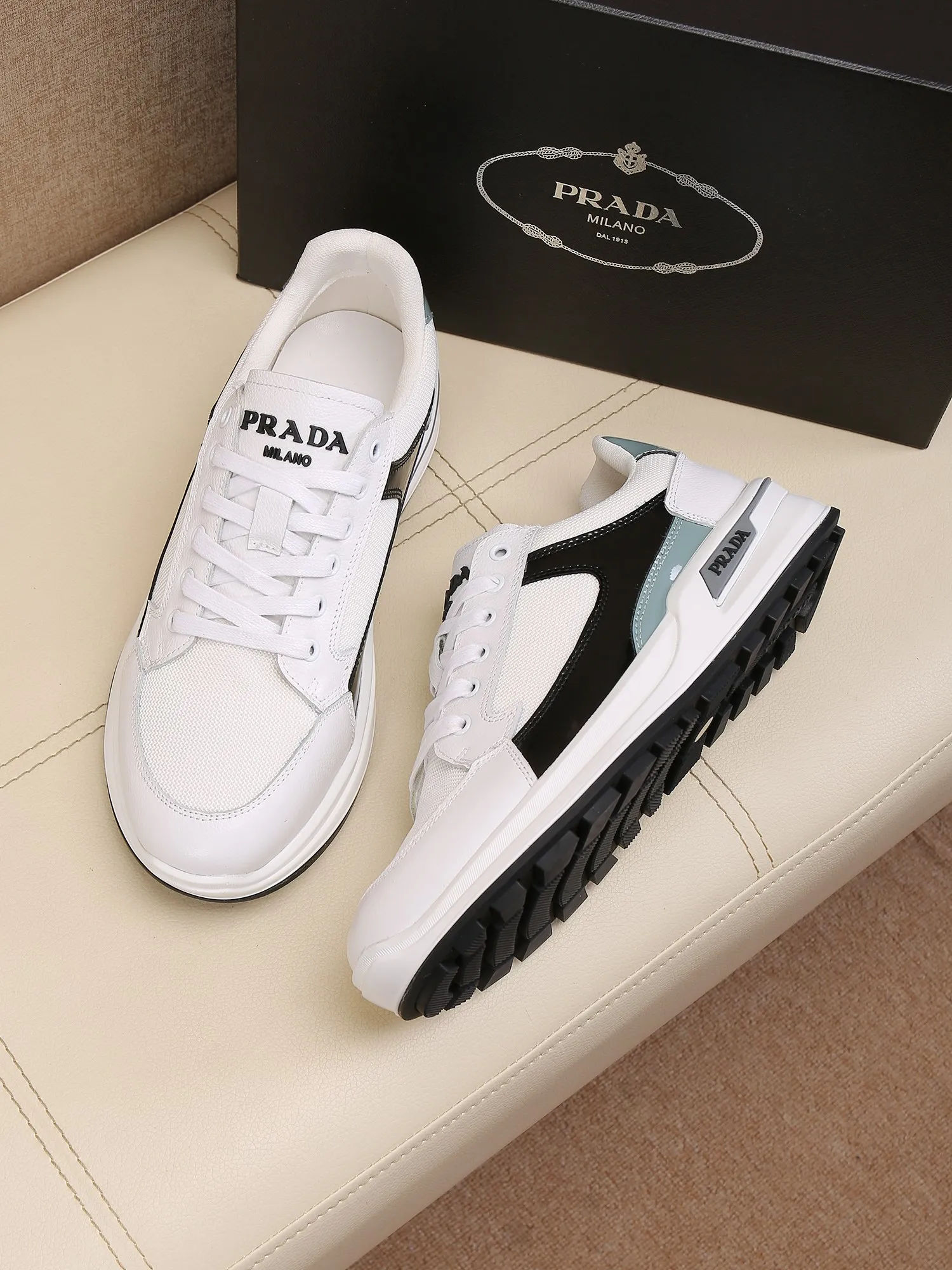 Batch 440 🕷️🕷️【PRADA】Prada's new men's fashionable casual shoes🇨🇳original quality, high-end boutique💯exquisite details,🌶🌶original lightweight, wear-resistant and non-slip original outsole, comfortable to wear🎋classic craftsmanship, fine workmanship, worth owning Code number: 38-44 Large quantities in stock